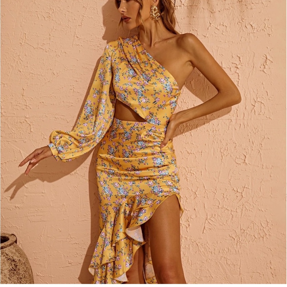 Asymmetrical One-Shoulder Yellow Floral Ruffle Dress NWT - Picture 11 of 14